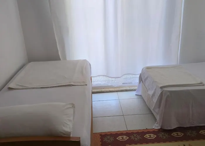Oezguer Likya